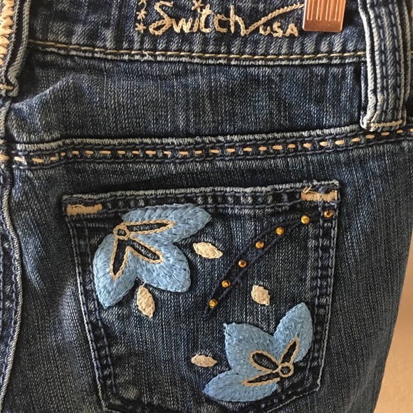 Switch USA Trendy Embroidered Jeans Size 25 - Picture 1 of 7